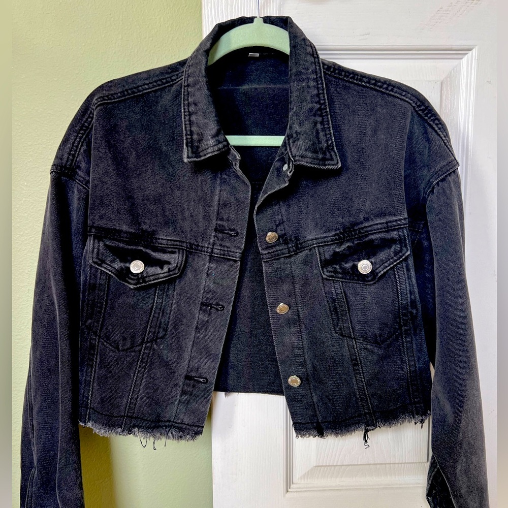 Black cropped jean jacket